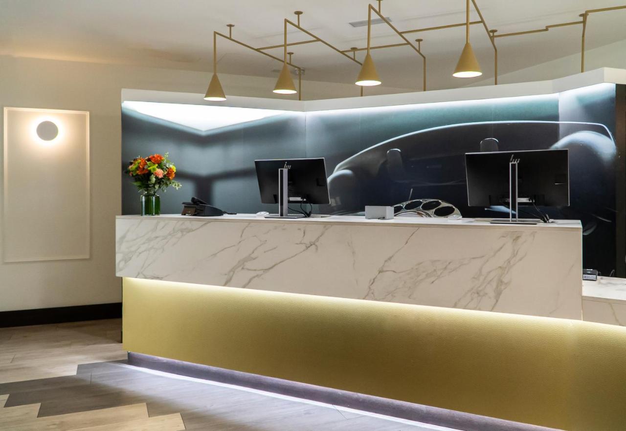 Hotel Gran Versalles 4*